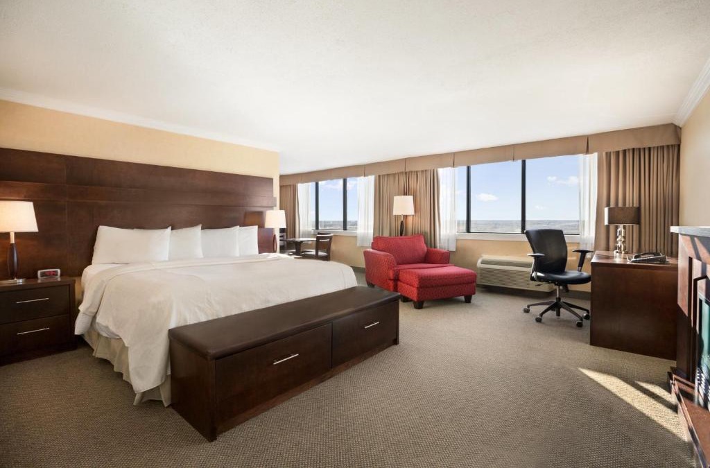 Timmins Hotel | The Senator Hotel & Conference Center Timmins