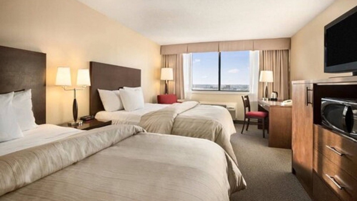 Timmins Hotel | The Senator Hotel & Conference Centre Timmins