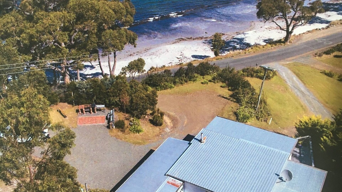 Southport House | 'The Shack' 2 minute walk to the beach
