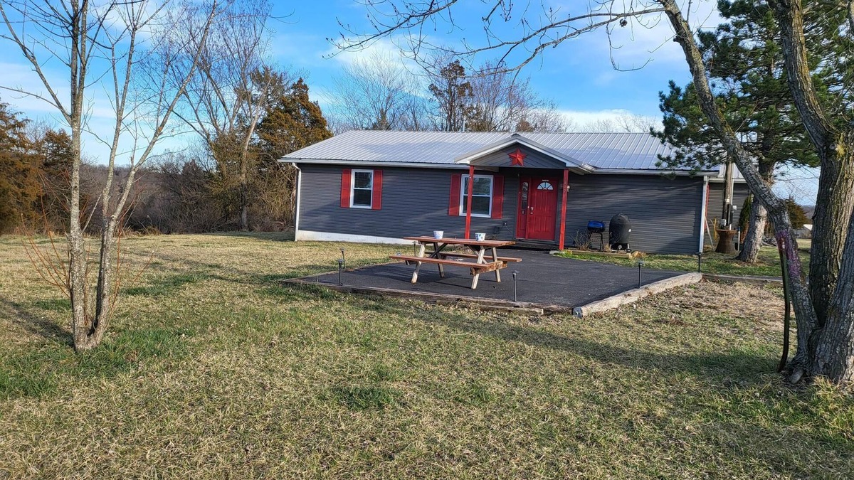 Leadwood House | The Shack- 3 bedroom finished house