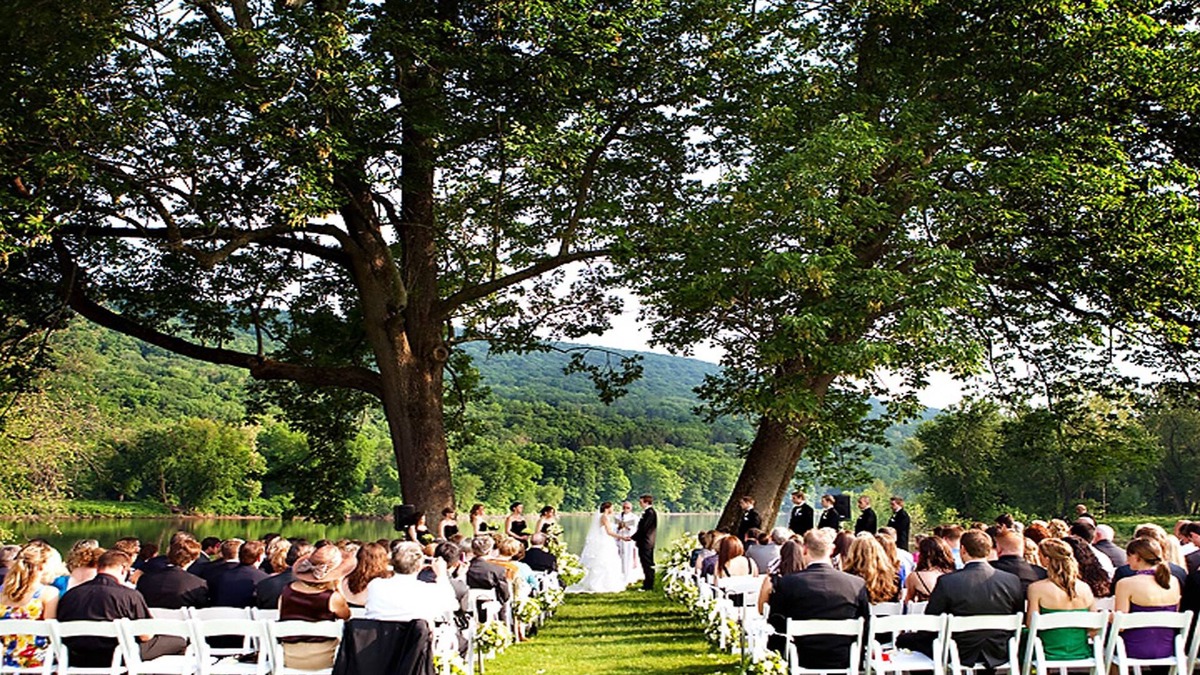 Shawnee On Delaware Resort | The Shawnee Inn and Golf Resort