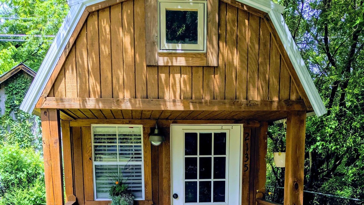 Lupton City House | The Shed with a Bed (Close to Chattanooga Airport)