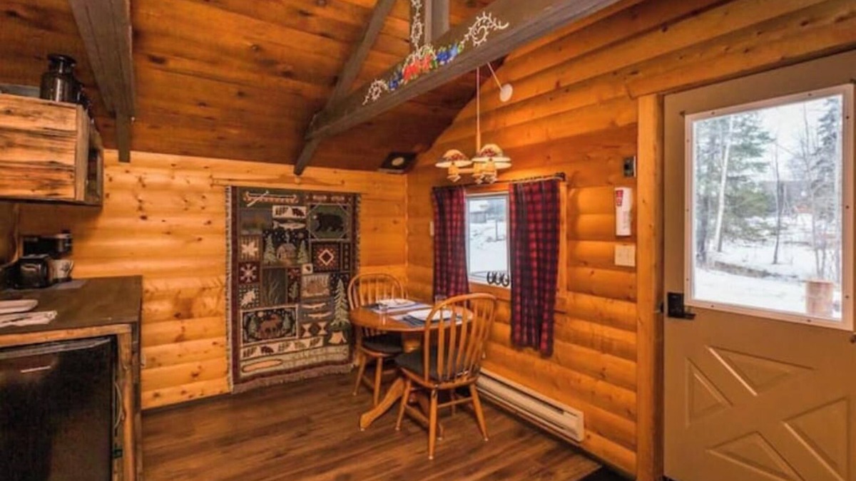 Division No. 11 Cabin | The Sheep Camp cabin- Bear Creek Cabins