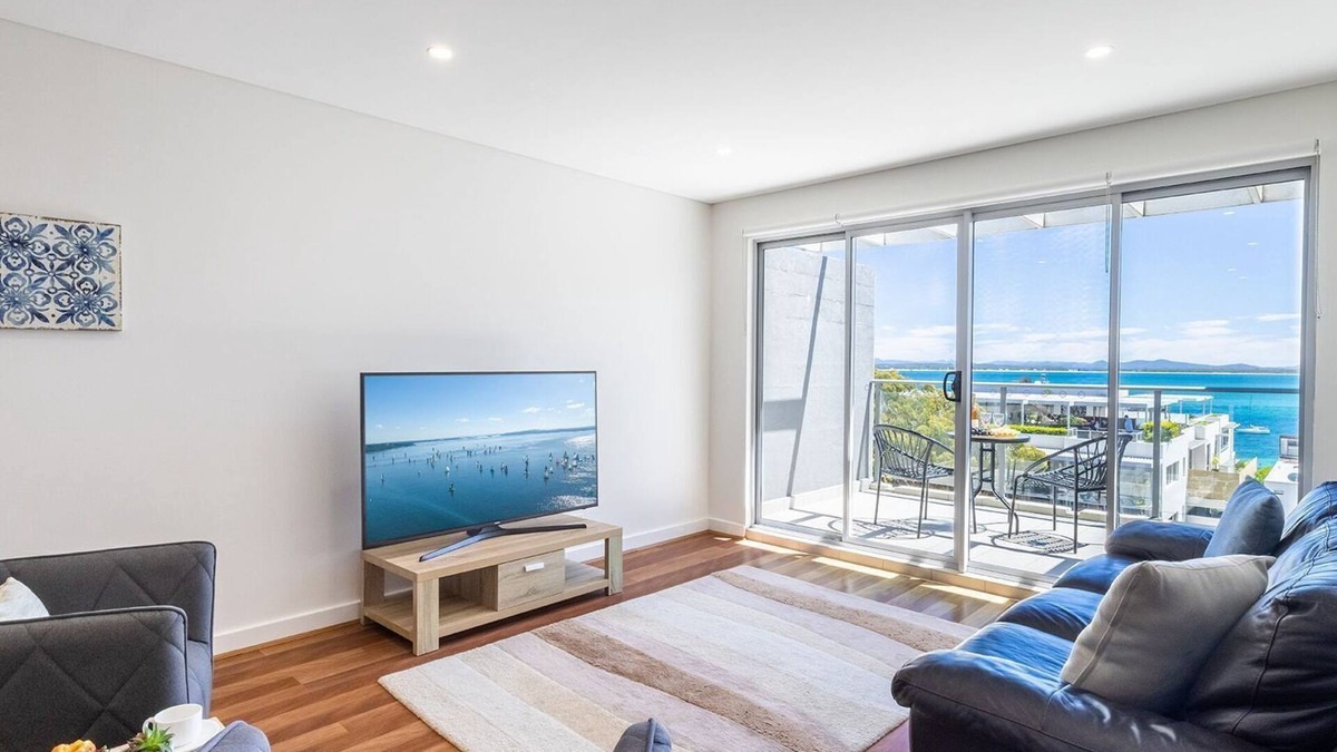 Shoal Bay Apartment | The Shoal, 503/4-8 Bullecourt Street - Avra Seabreeze