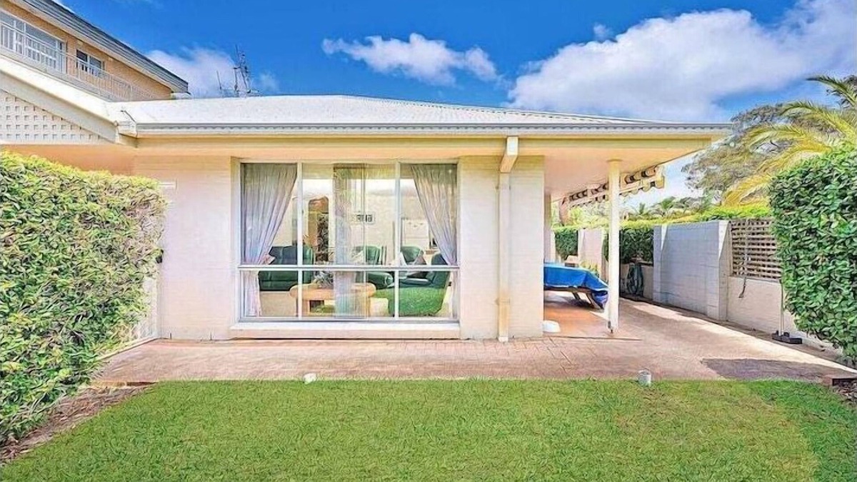 Nelson Bay House | The Shoalbar-walk to 2 Beaches