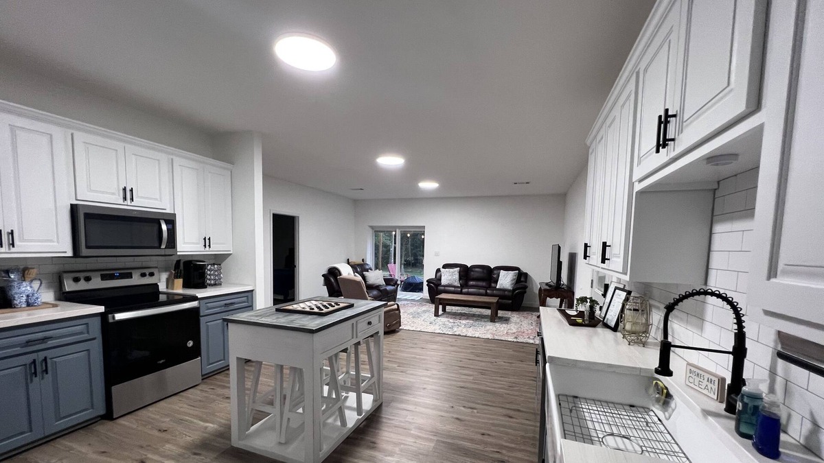 Kirby House | The Shop House - 2BR/2BA near Lake Greeson