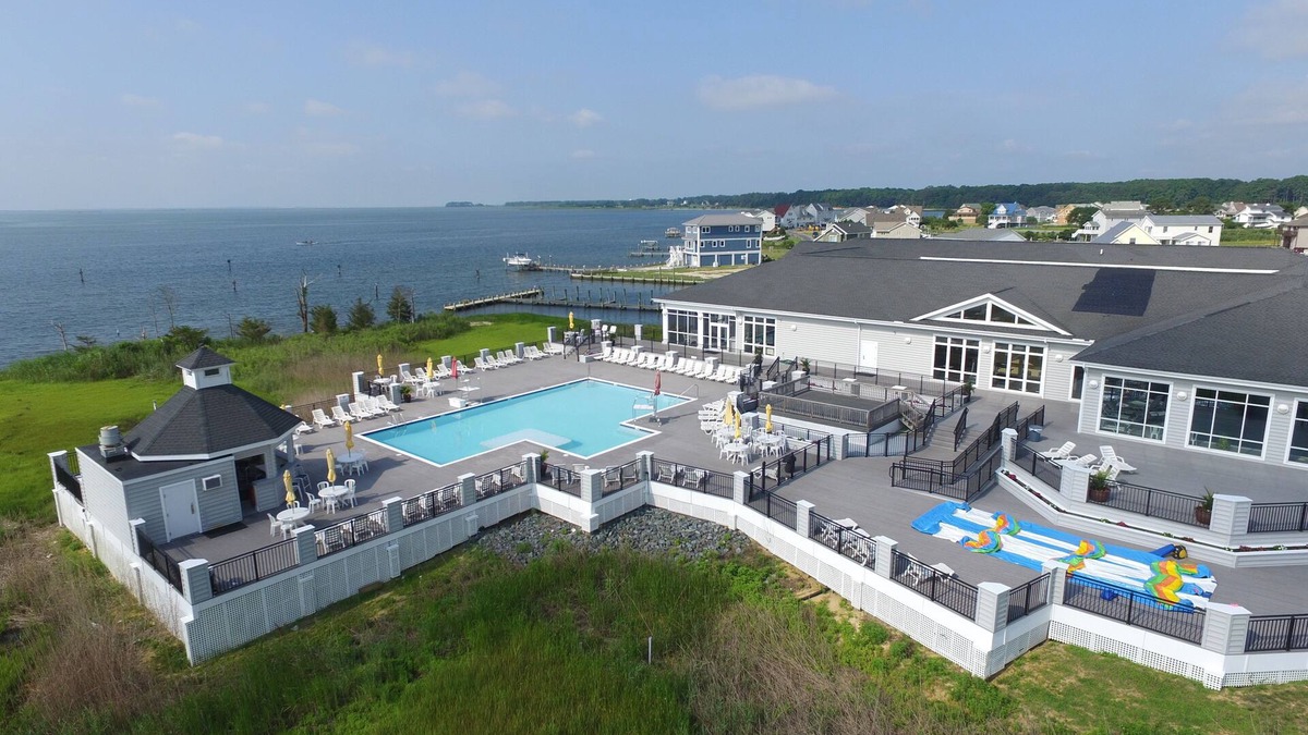 Captain's Cove House | The Shore Shanty - 25 minutes to Chincoteague!