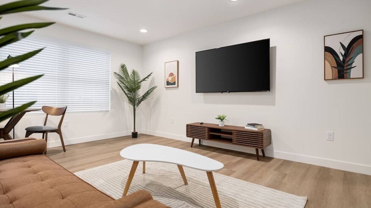 Morton Apartment | The Silo 1 - 1BD Traveler's Haven