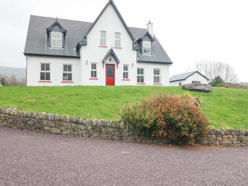 Ardnatrush House | The Skating Rock