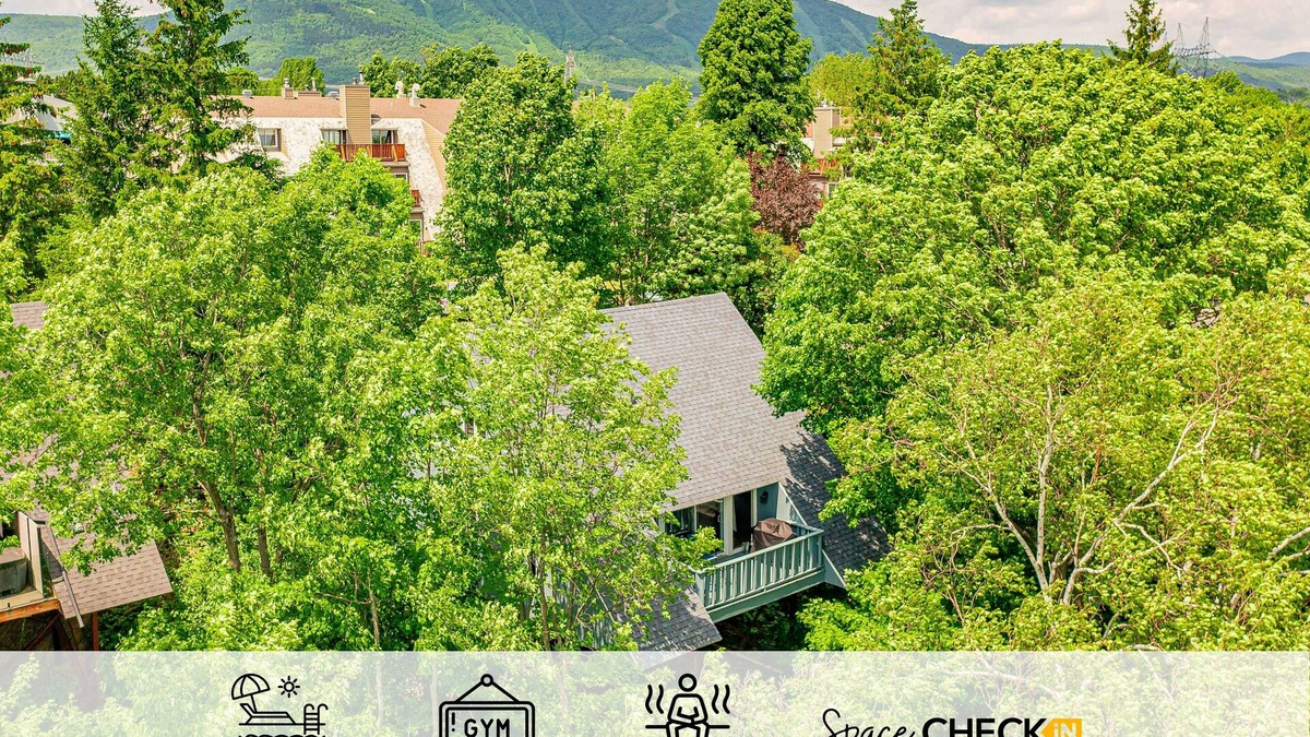 Beaupre House | The Sky House | Pools | BBQ | Sauna | Gym