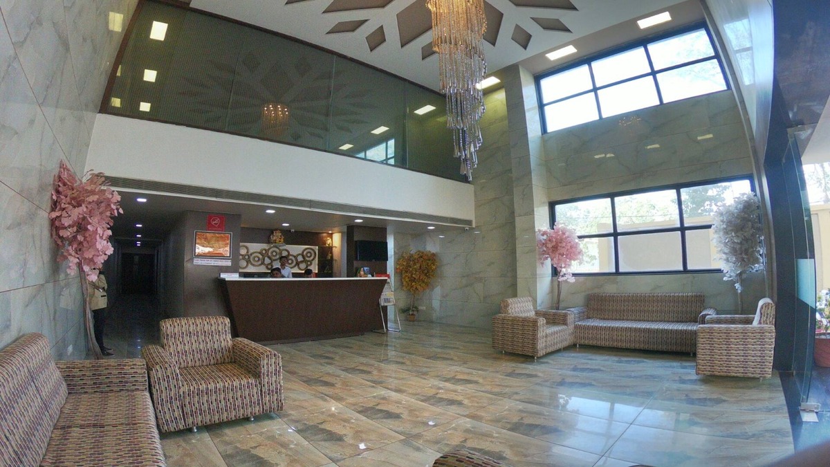 Anand Hotel | The Sky Imperial Hotel The Maison