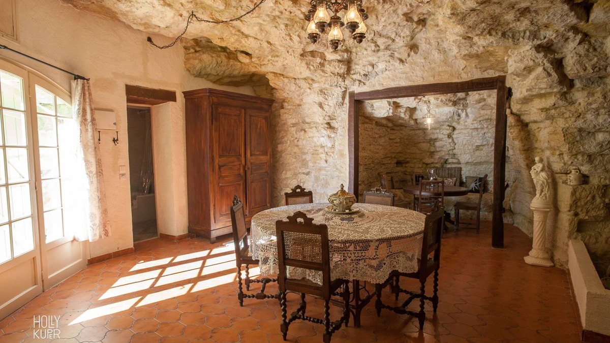 Civray-de-Touraine House | The SKYLARK 'Troglo-gîte' at our Songbird Sanctuary near Chateau Chenonceau
