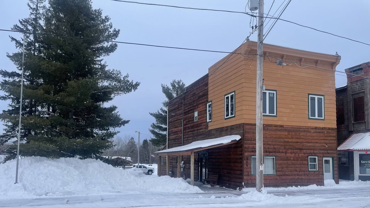Ewen House | The Sled Stop On Cedar
