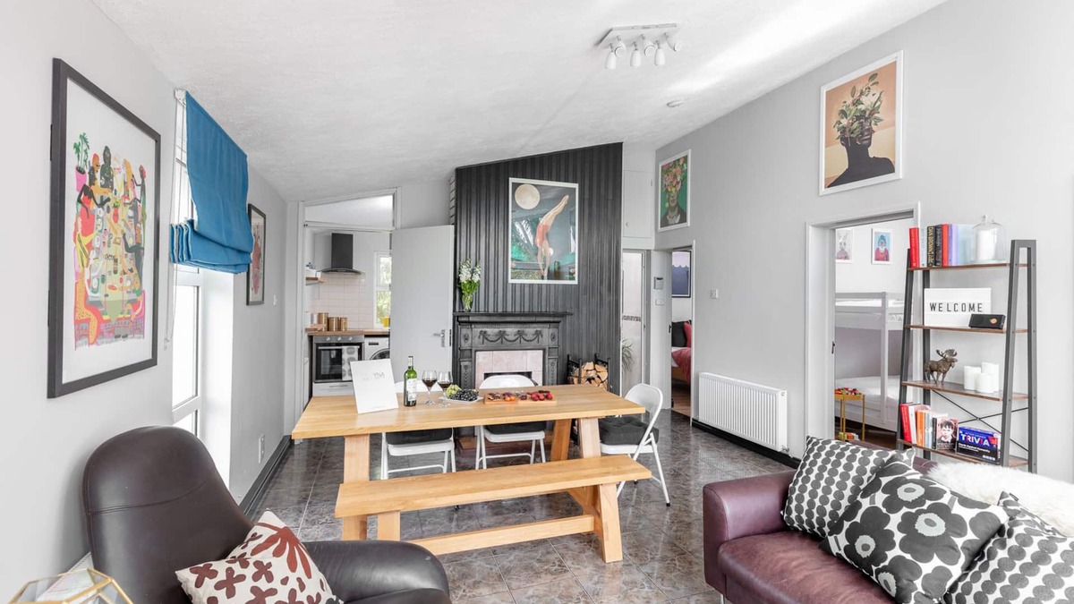 Bothar Bui House | The Sleepy Shell 3 bedroom house