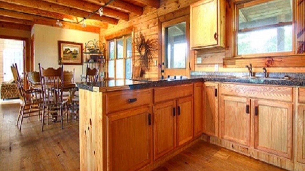 Monteagle Hotel | The Smokehouse Lodge and Cabins