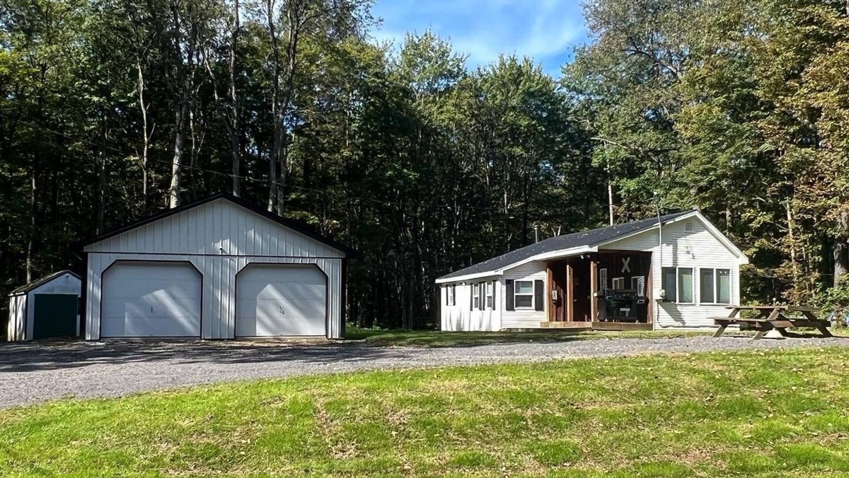 Maple View Cabin | The Snag and Drag on Snowmobile Trail C5A