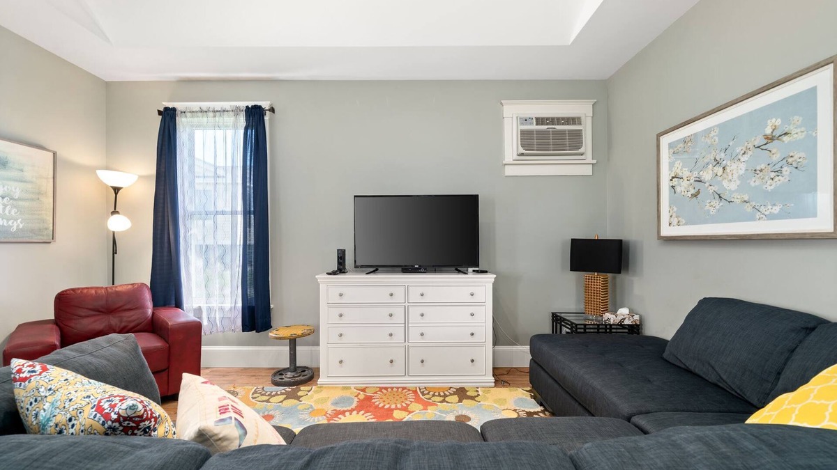 Cherry Valley House | The Snowberry - 67 Butternut