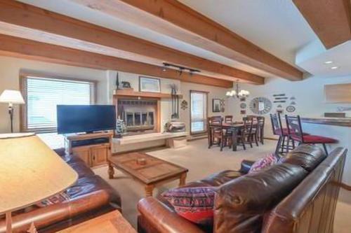 Crested Butte Apartment | The Snowflower Retreat