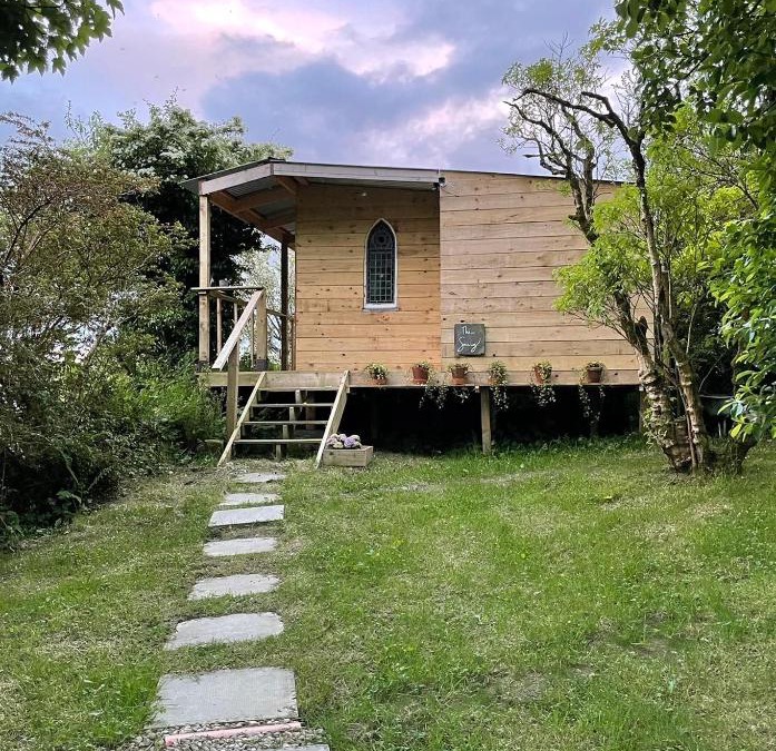Inch Island Ski Chalet | The Snug at Glack House