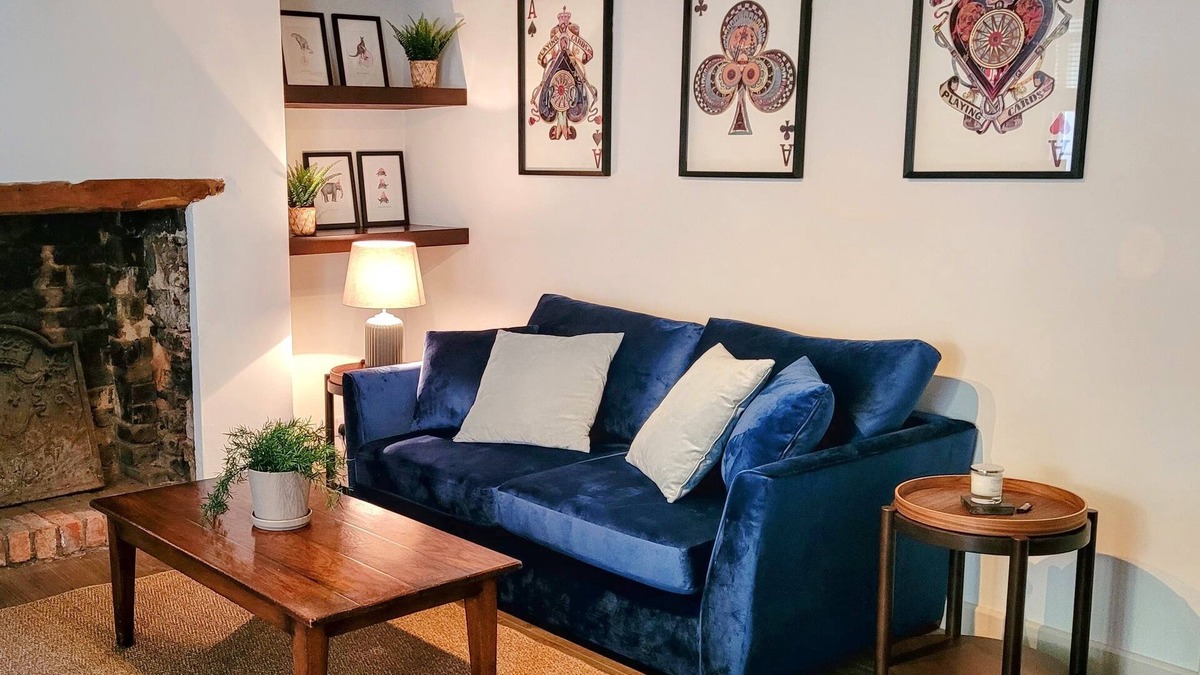 Montpellier House | The Snug - Cheltenham, 5 Mins from Town Centre