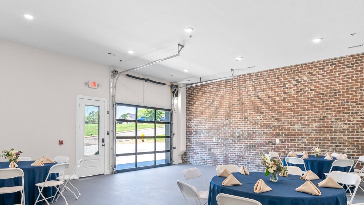 Clarksville Apartment | The Space at The Spot (281 Liberty Parkway)