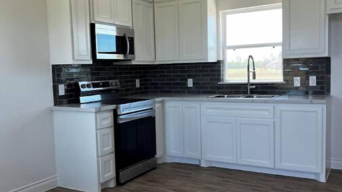 Needville House | The Special Jnn
