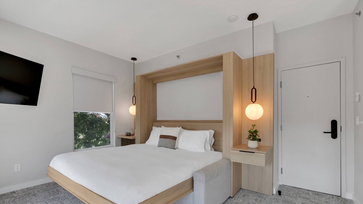 Asbury Park House | The St. Laurent: Full Floor - Sleeps 26