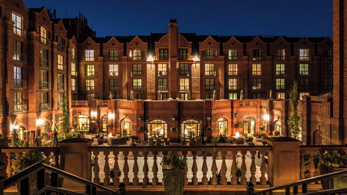 Downtown Resort | The St. Regis Aspen Resort
