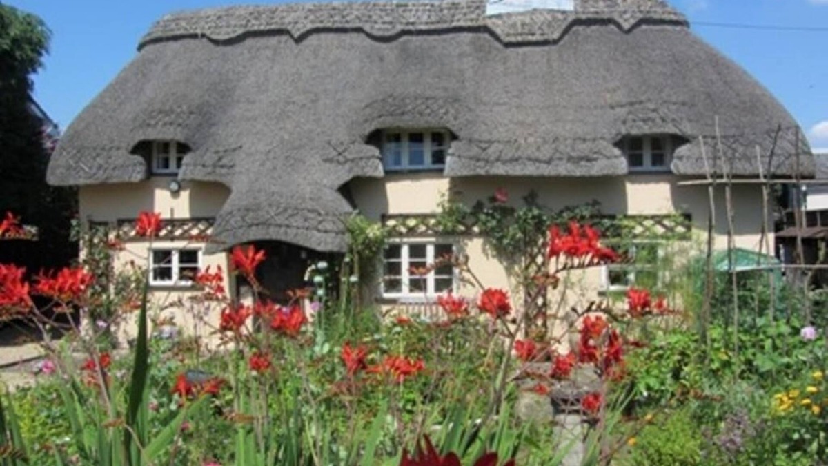 Eastleigh Cottage | The Stable at Rambler Cottage