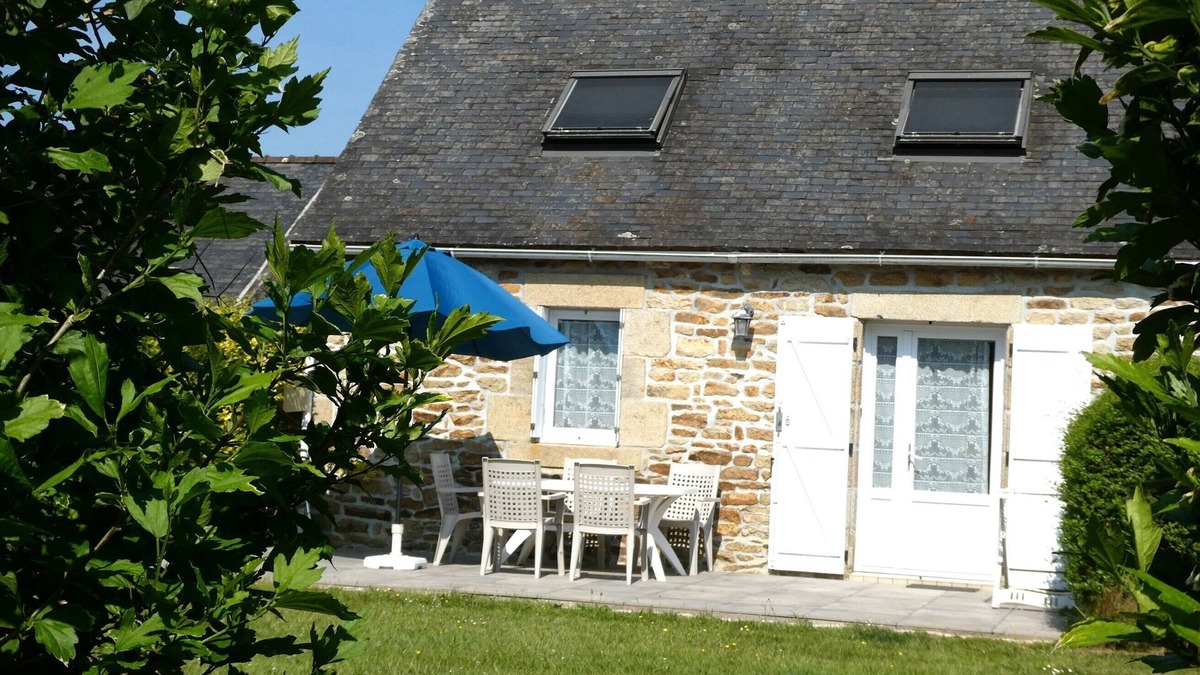 Quemeneven House | The stable, quiet house in the countryside