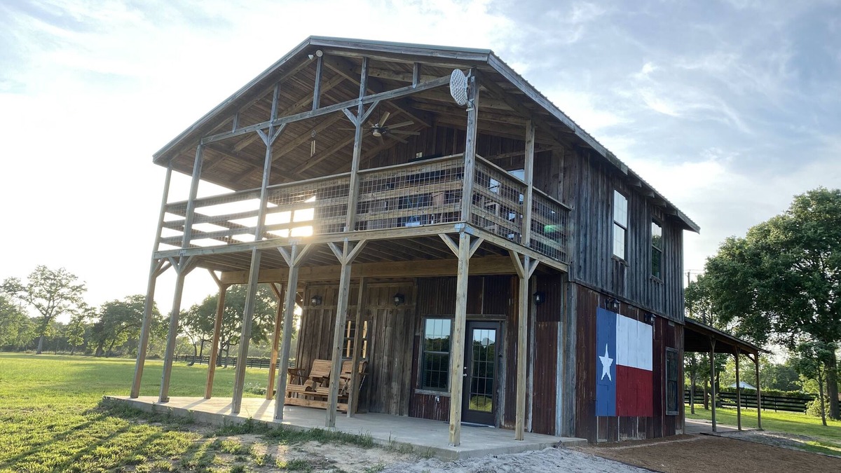 Caldwell Other | The Stablehouse at Copperas Creek - A Fully Renovated Relaxing Retreat