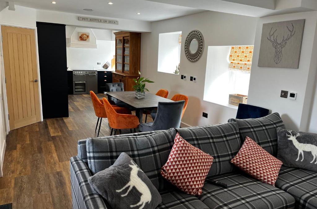 Oakamoor House | The Stables at Cotton (one mile from Alton Towers)