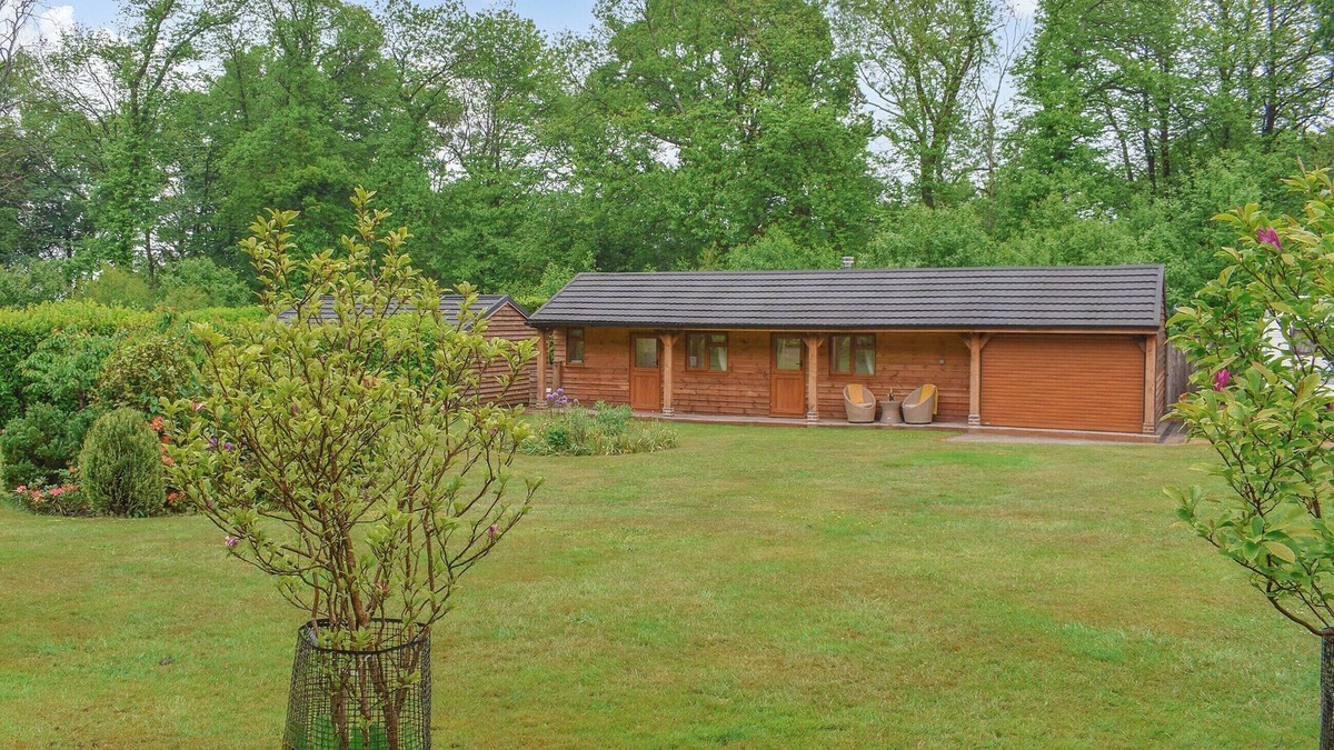 Shoreham Cottage | The Stables at Early Autumn