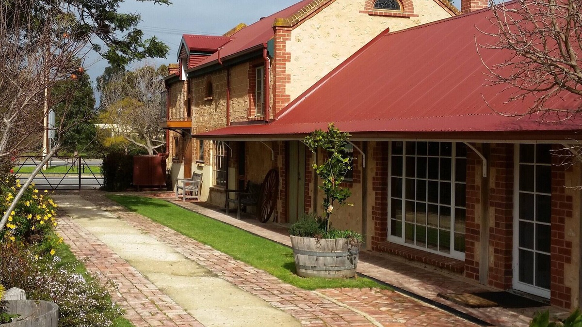 Langhorne Creek Bed & Breakfast | The Stables BnB, Malbec Suite, located in heart of Langhorne Creek Wine Region