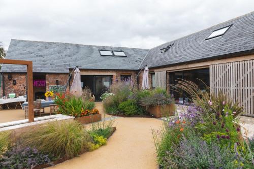 Beckhampton House | The Stables