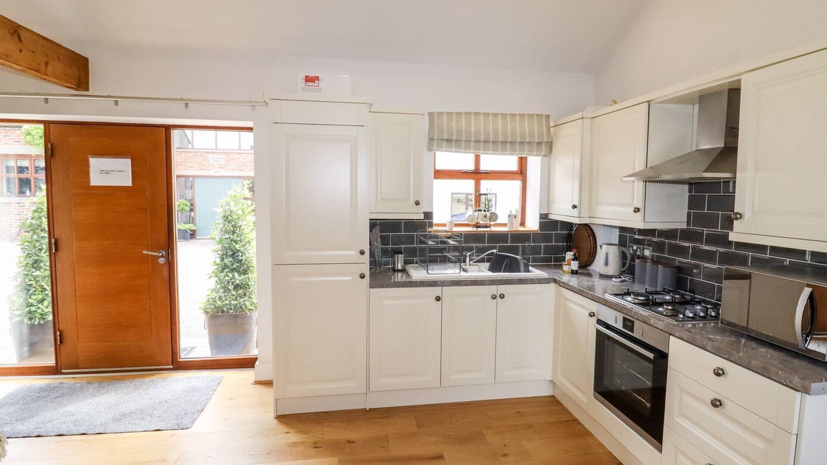 Longton Cottage | The Stables