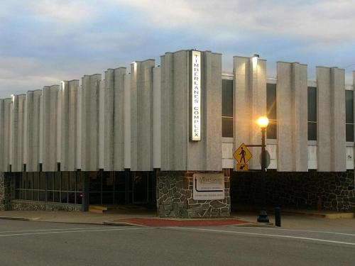 Salem Hotel | The Stables Inn & Suites