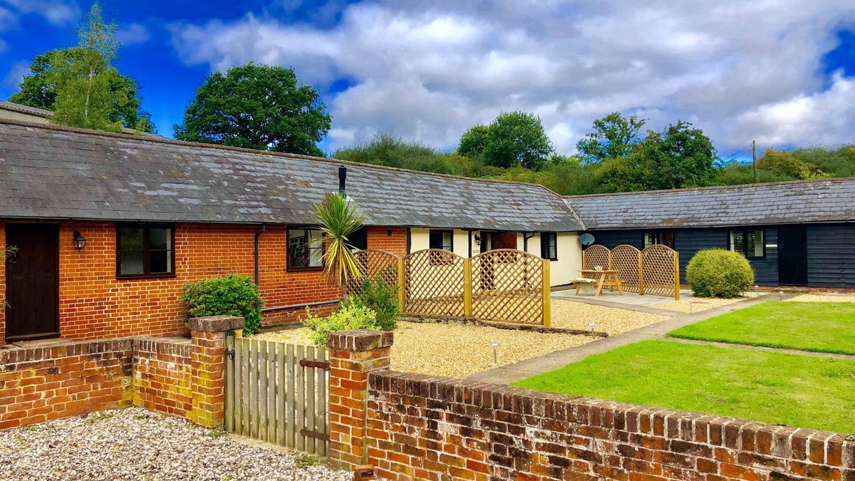 Colchester Cottage | THE STABLES, pet friendly, character holiday cottage in Polstead