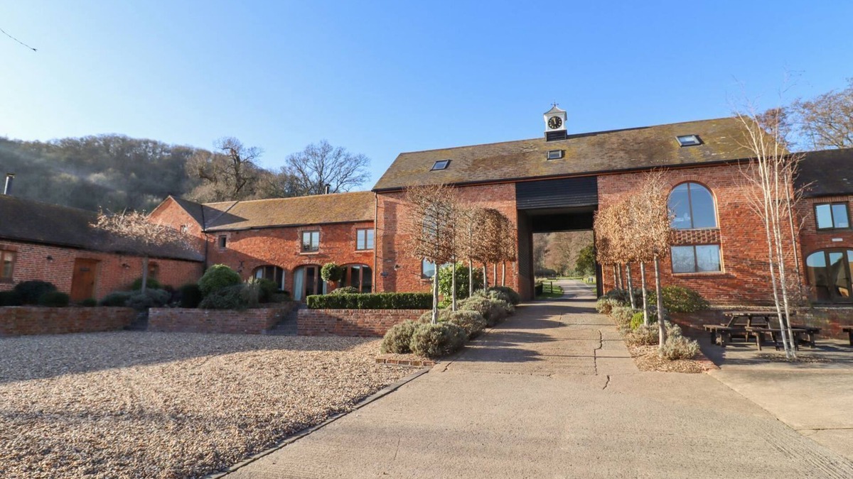 Moreton Cottage | THE STABLES, pet friendly, character holiday cottage in Welland