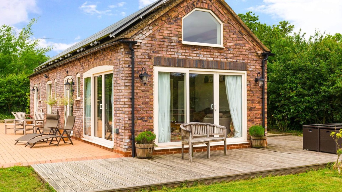Crudgington Cottage | THE STABLES, pet friendly, luxury holiday cottage in Crudgington