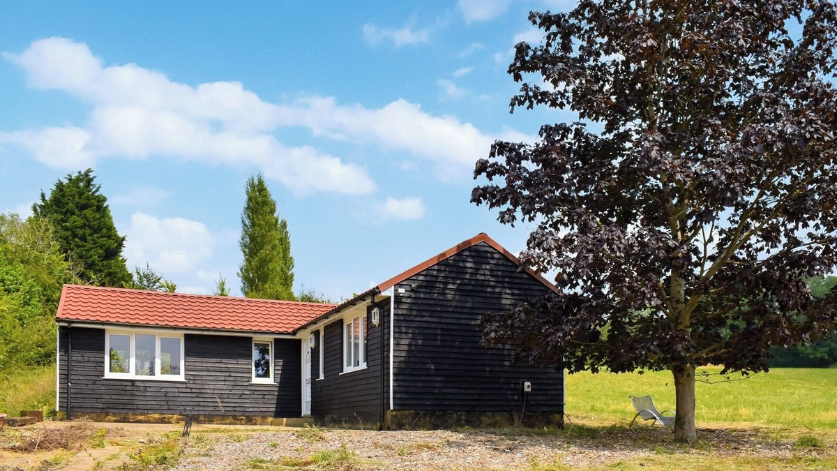 Chipstead Cottage | The Stables - UK47819