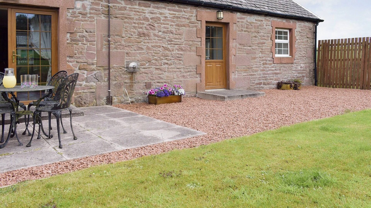 Balfron Cottage | The Stables - UK5532