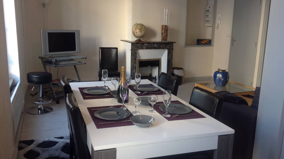 Meung-sur-Loire Apartment | the Stage of the Castles,