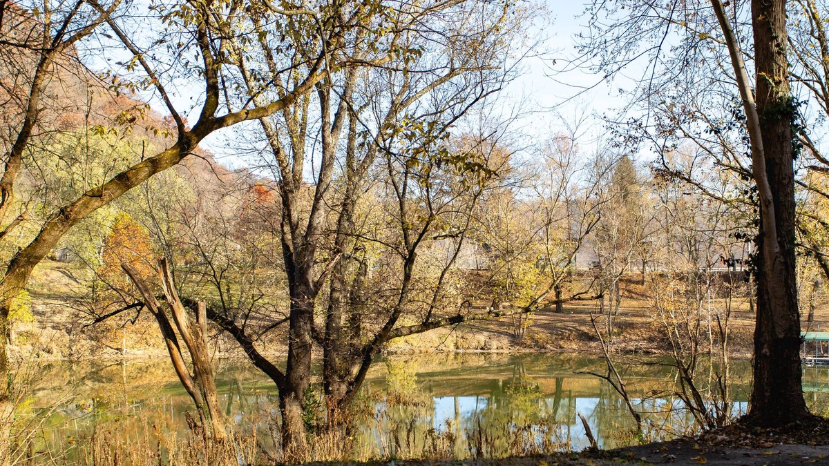 Frankfort House | The Stagg House on the Ky River