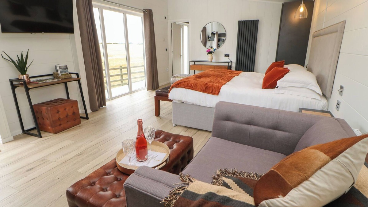 Richmond Cottage | THE STANG HIDEAWAY, pet friendly, with a garden in Eppleby