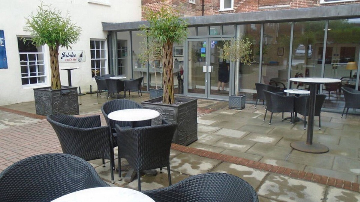 Andover Hotel | The Star and Garter