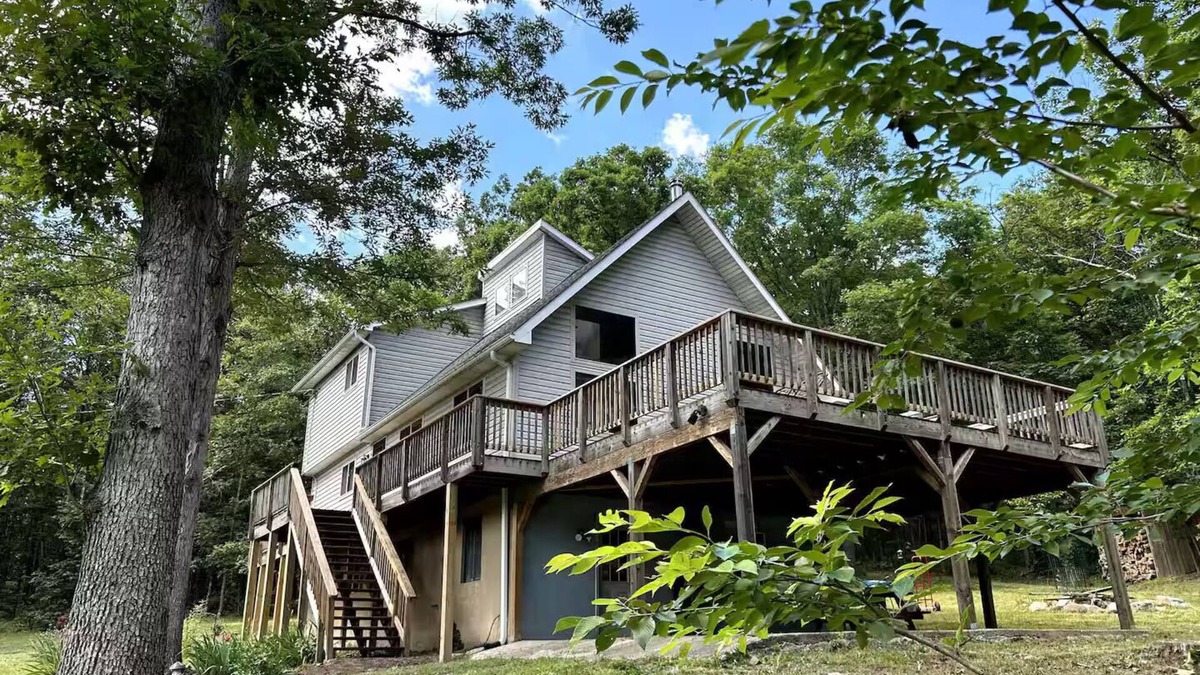 Points Ski Chalet | THE STARGAZER: Private lake access w/wood burning fireplace, wraparound deck