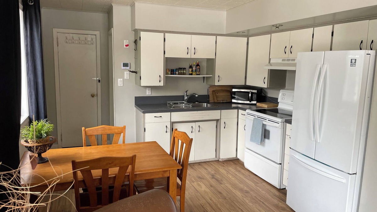Valemount House | The station home away from home in Valemount BC