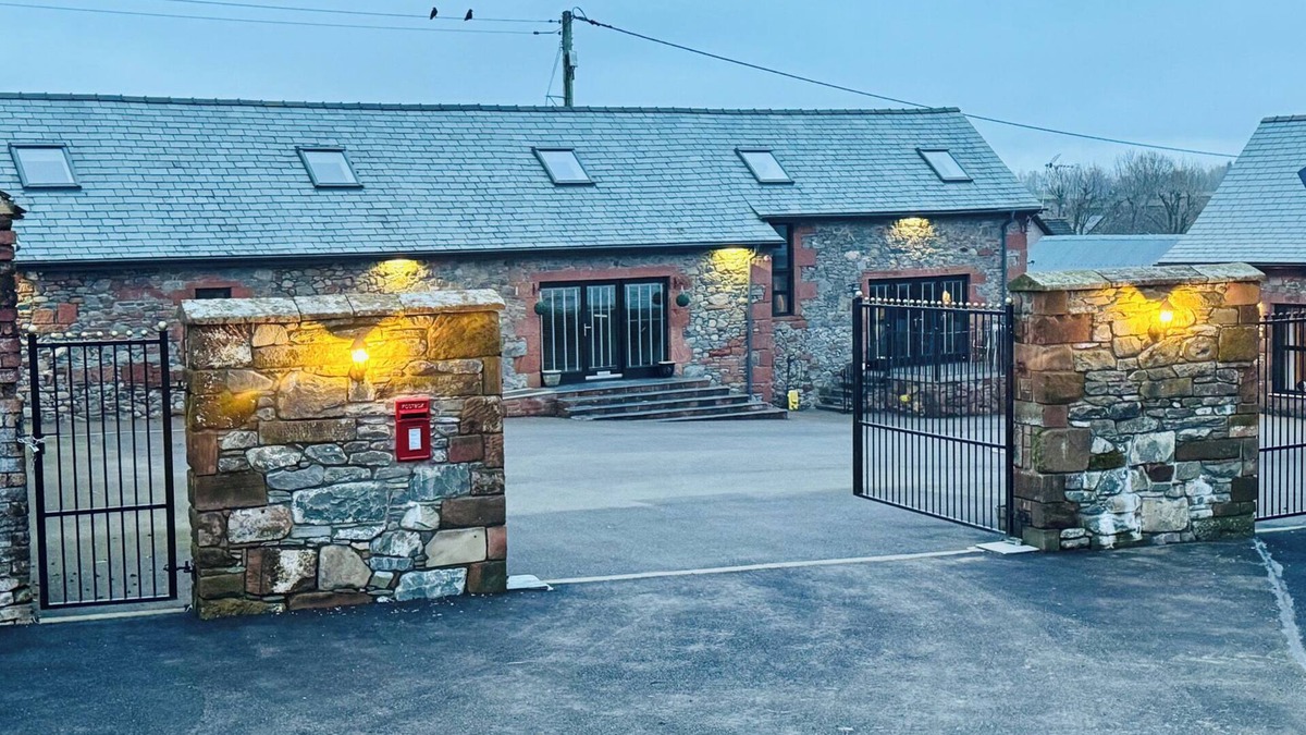 Newbridge Cottage | THE STEADING, pet friendly, luxury holiday cottage in Dumfries