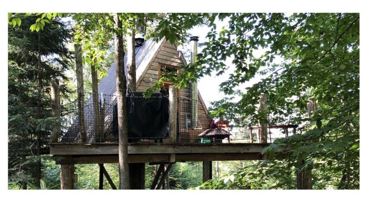 Saint-Sauveur Resort | THE STELLA -Chimo Refuge Treehouse Resort -